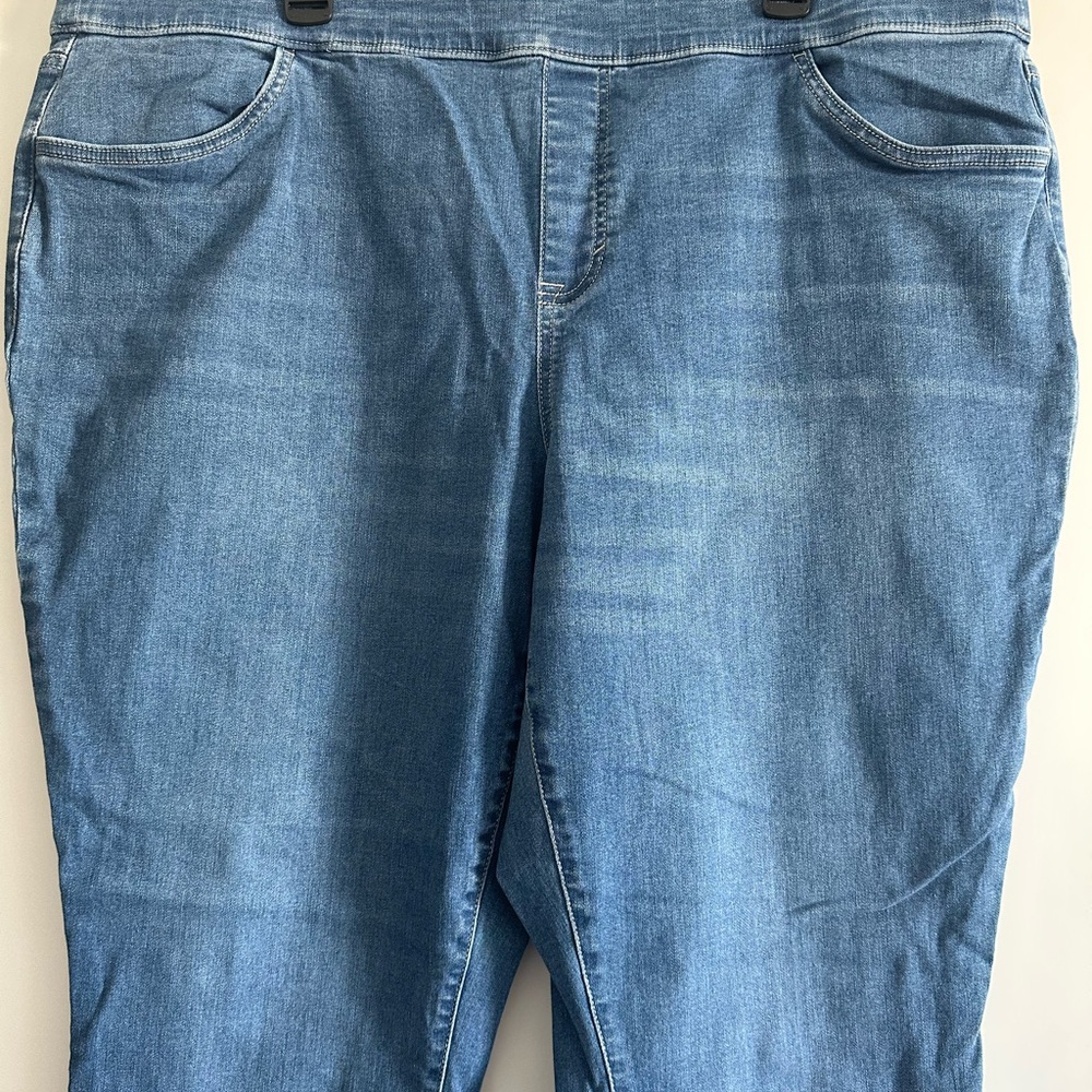 EVRI Women's Deep Blue Denim Jeggings women’s plus size 24W - Picture 2 of 8